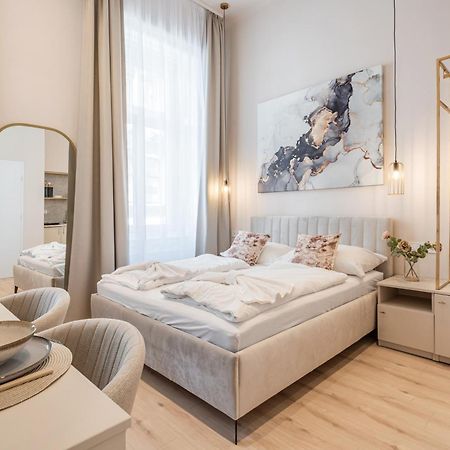 W30 - Wesselenyi Charming Apartment - Best Location By Bqa Budapest Exteriör bild