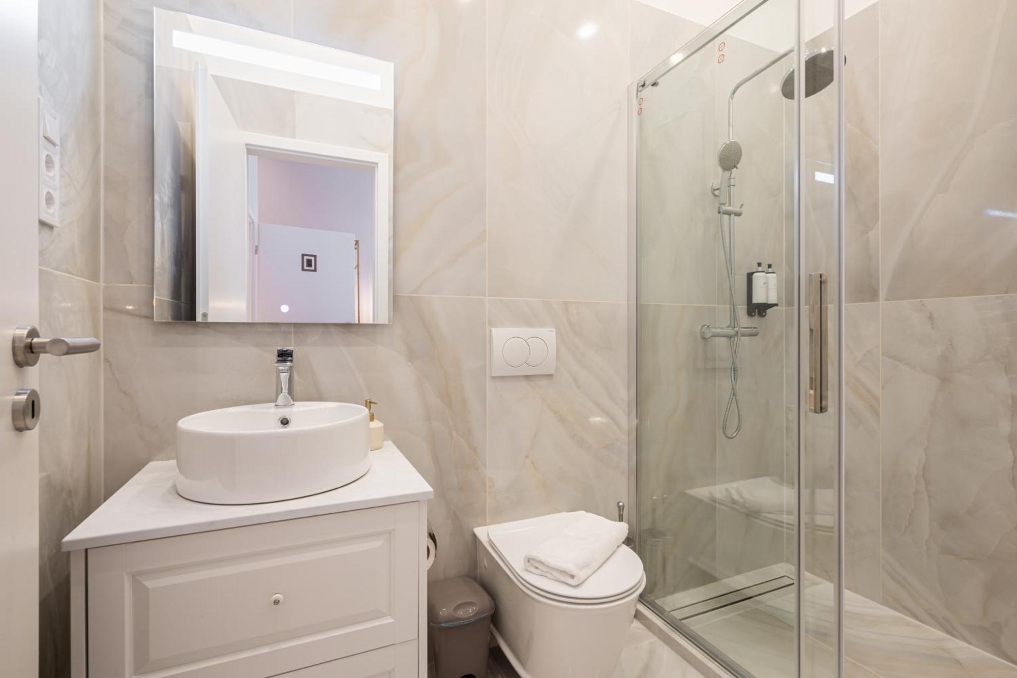 W30 - Wesselenyi Charming Apartment - Best Location By Bqa Budapest Exteriör bild